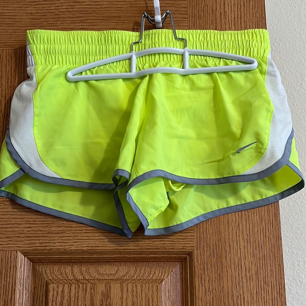Nike Women’s NWOT Size Small Shorts